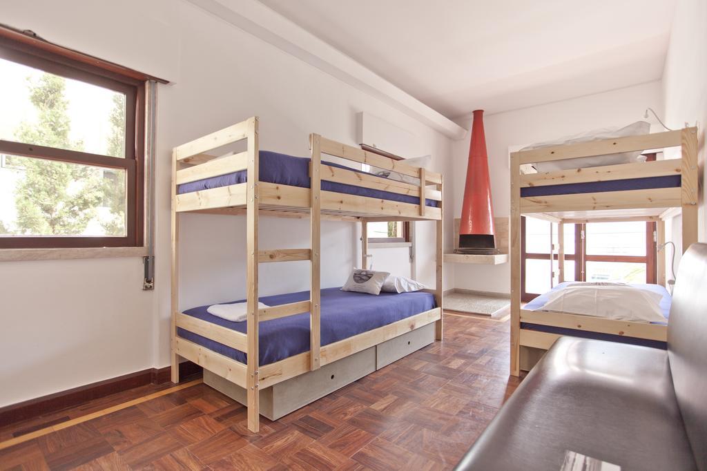 Lost Caparica Surf House Bed & Breakfast Costa da Caparica Room photo