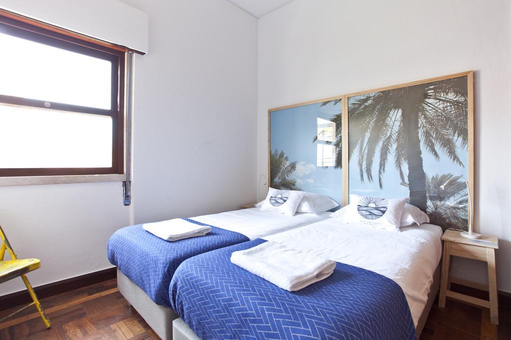 Lost Caparica Surf House Bed & Breakfast Costa da Caparica Room photo
