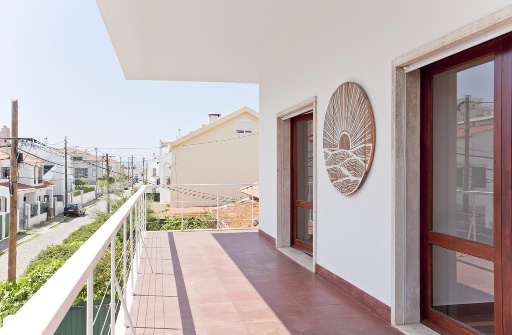 Lost Caparica Surf House Bed & Breakfast Costa da Caparica Room photo
