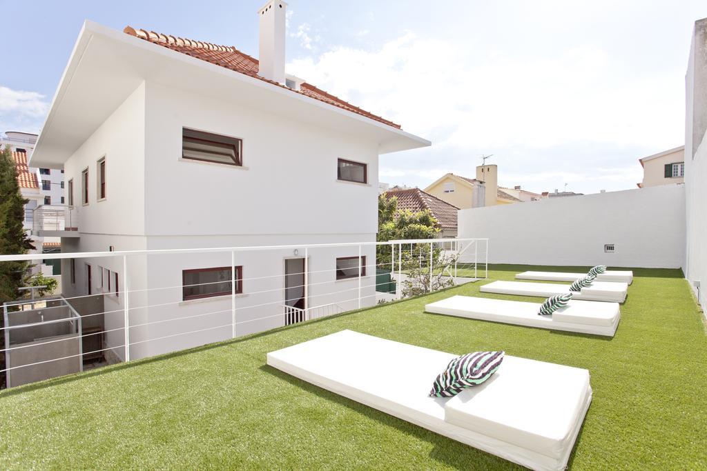 Lost Caparica Surf House Bed & Breakfast Costa da Caparica Exterior photo