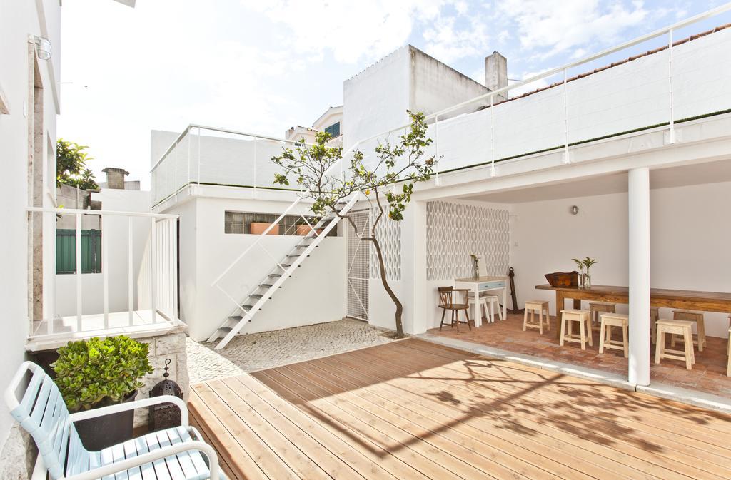 Lost Caparica Surf House Bed & Breakfast Costa da Caparica Exterior photo