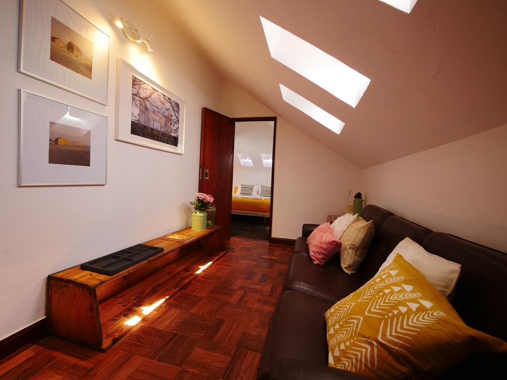 Lost Caparica Surf House Bed & Breakfast Costa da Caparica Exterior photo